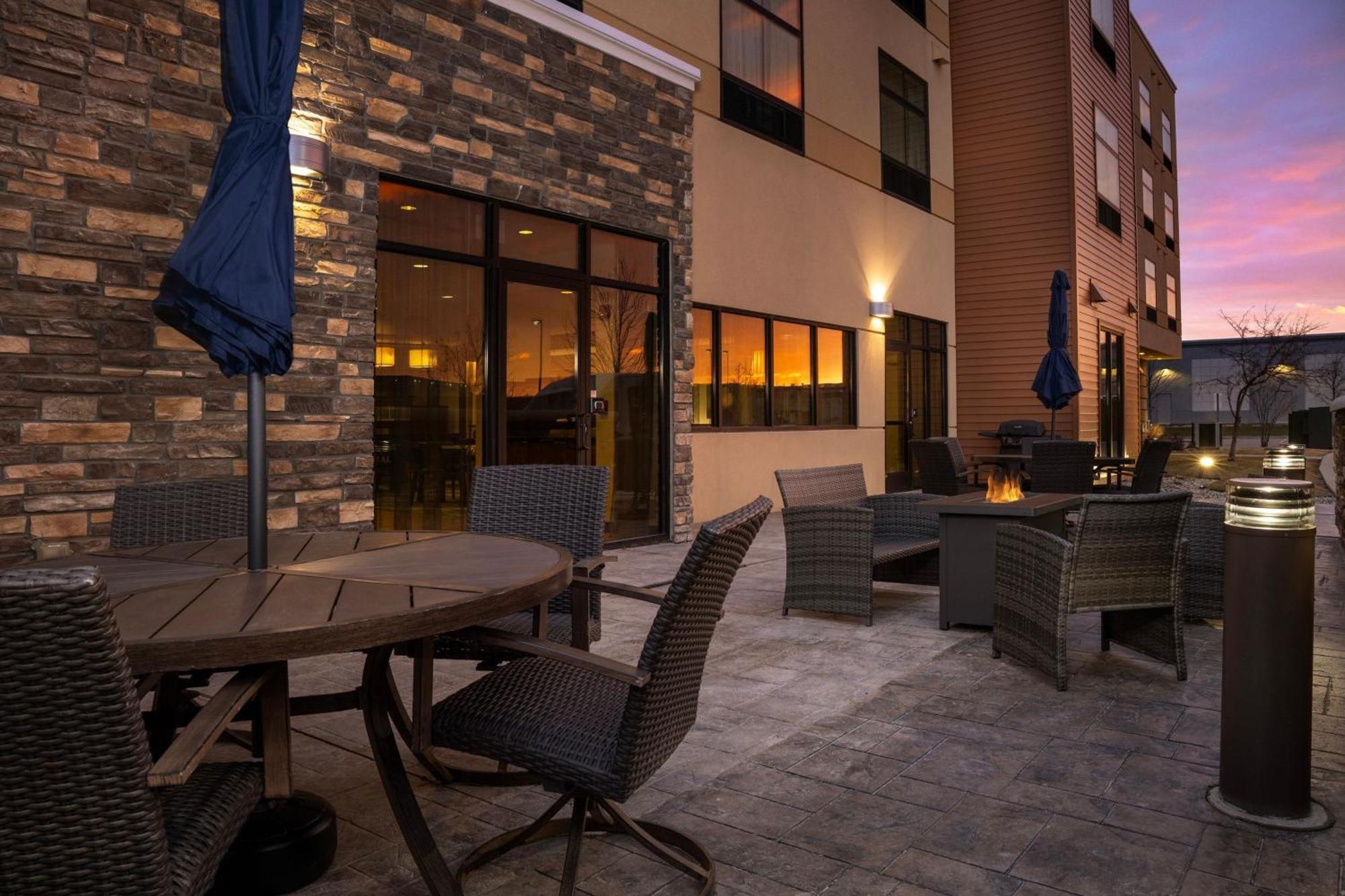 Fairfield Inn & Suites By Marriott Sioux Falls Airport エクステリア 写真